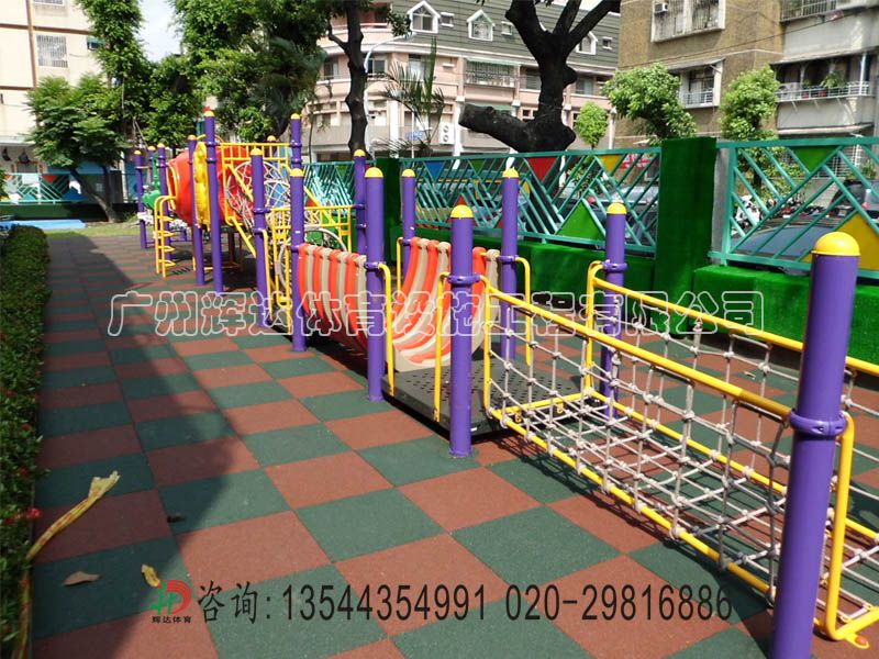 安全地垫施工建设及材料生产厂家(图2) 安全地垫施工建设及材料生产厂家(图2)